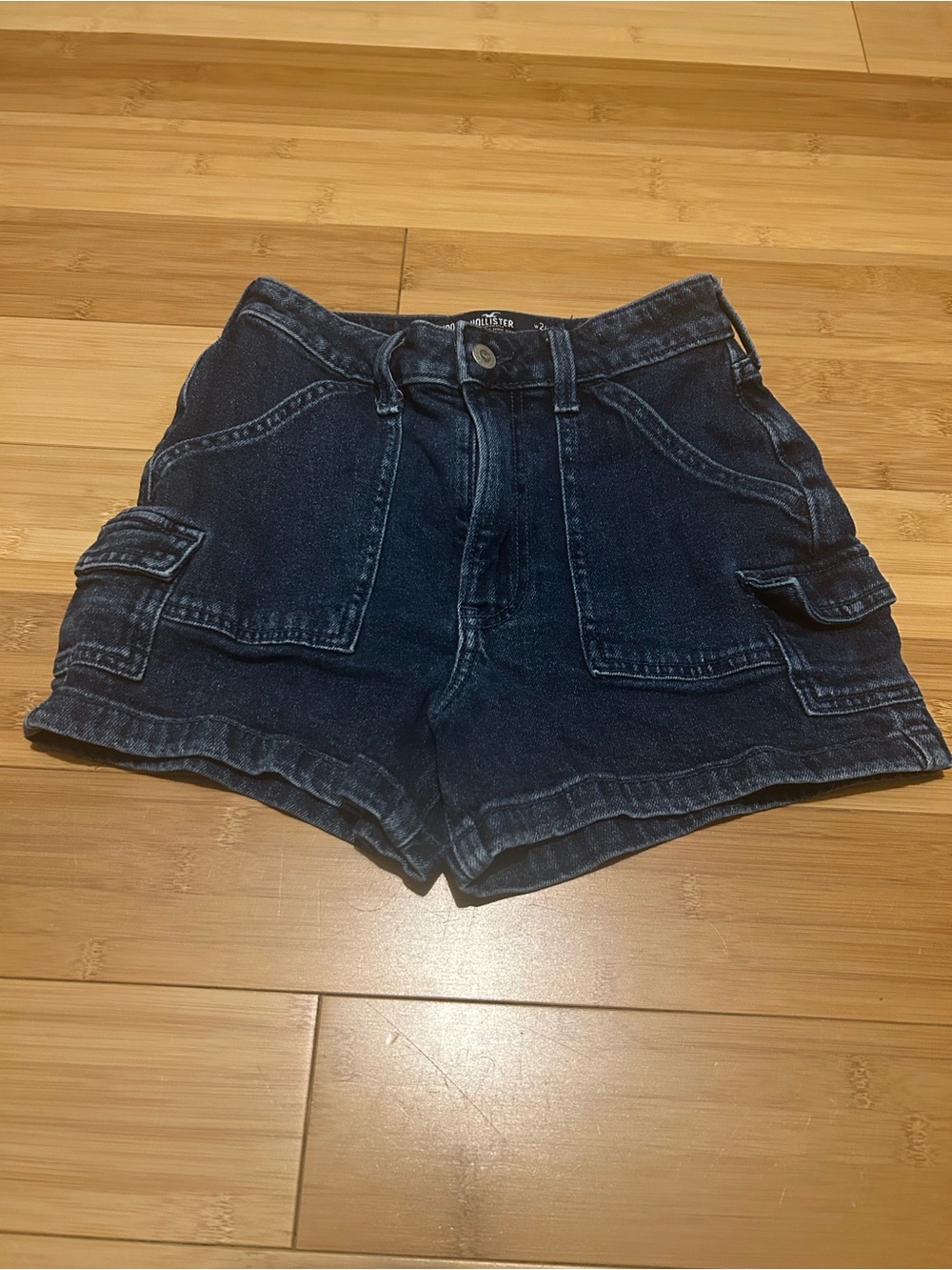 💙 Hollister cargo shorts